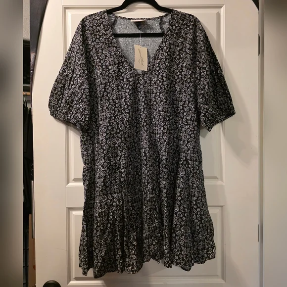 NWT Bell Elbow Sleeve Mini A-Line Dress - Black Floral - Picture 2 of 7